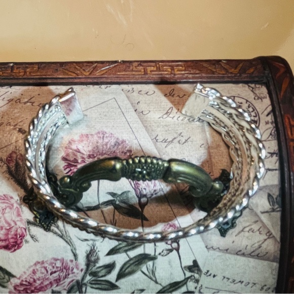 🎊Beautiful Two Tone Rope Twisted Adjustable Wrist Cuff Bracelet!!! - Picture 6 of 12